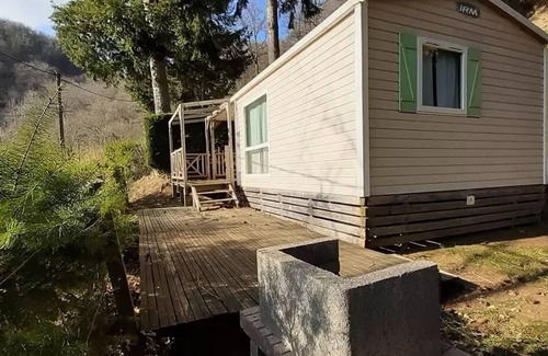 Neuveglise-sur-Truyere House | Relax at Camping Flower le Belvédère - Mobile Home for 4