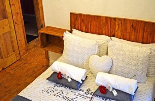 Mossel Bay Apartment | Cozy FlowerBox Cottages: Family-Friendly Retreat Awaits