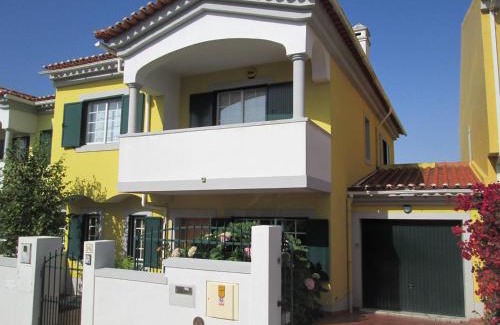 Santa Maria e Sao Miguel House | Elegant Oceanfront Retreat at FlowerHouse - 4-Star Comfort