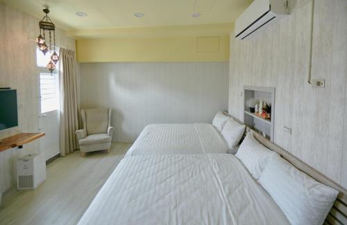 Xiaoliuqiu House | Experience Oceanfront Bliss at Flowering Villa - 9.7/10 Rating