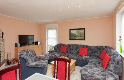 Elend House | Cozy Holiday Home Near Ski Area with Pool and Pet-Friendly