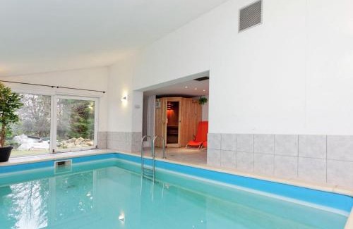 Elend House | Cozy Holiday Home Near Ski Area with Pool and Pet-Friendly