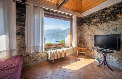 Pettenasco Apartment | Inviting FLUX Apartment Overlooking Lake Orta - Family Friendly