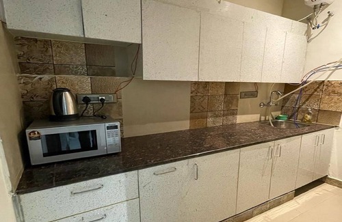 Gurugram Apartment | Explore FlxHo Duo-Golf Course Road: Family-Friendly Retreat