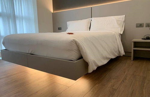 Ravina Hotel | Discover Fly Bike Hotel: Family-Friendly & Accessible Stay