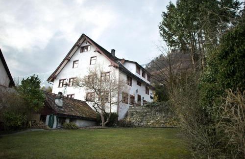 Amden Hotel | Flyhof: Beachfront Retreat with Ocean Views & Pet-Friendly Perks
