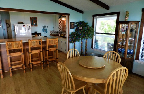 Long Mott House | Unforgettable Ocean View at "Flying Fish" Bay Front Home