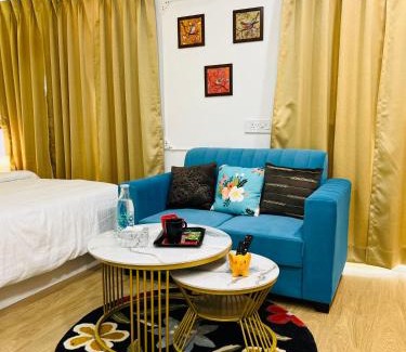 Viman Nagar House | Flyora Studio 5min to Airport
