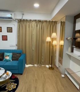 Viman Nagar House | Flyora Studio 5min to Airport