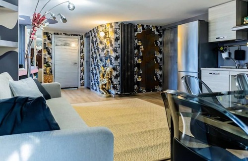Calderara di Reno Bed & Breakfast | Discover Flytosuite: Cozy Attic Retreat Near Airport