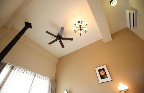 Shoufeng Bed & Breakfast | Cozy Focaccia Manor B&B: Pet-Friendly with Great Reviews