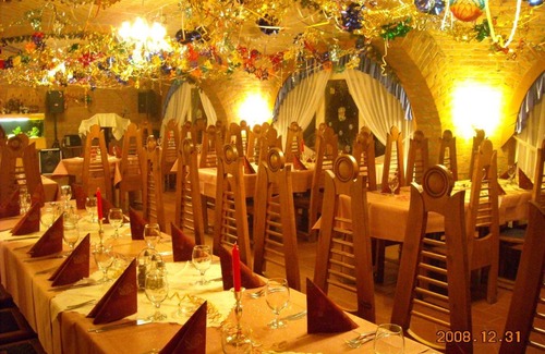 Gyula Hotel | Fodor Hotel: Pet-Friendly Stay with Breakfast Included