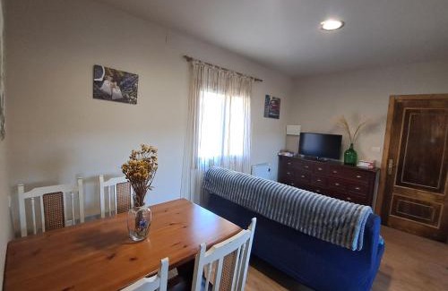 Nogueira de Ramuin Apartment | Pet-Friendly Retreat at FOGAR CAÑÓN DO SIL - Ribeira Sacra
