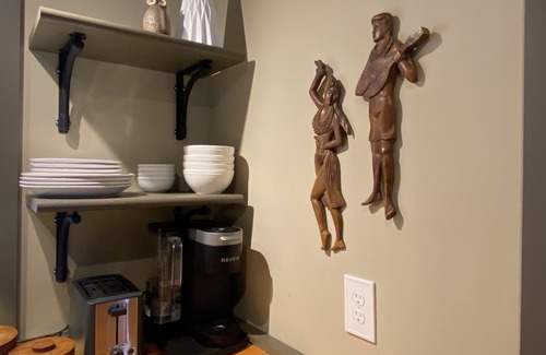 Austerlitz Cabin | Exceptional Foggy Bottom Studio with Family-Friendly Amenities
