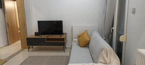 Komotini Apartment | Family-Friendly Foivos Apartment with Perfect 10/10 Rating