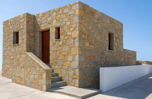 Ano Meria House | Unwind at Folegandros Serenity: A Family-Friendly Retreat