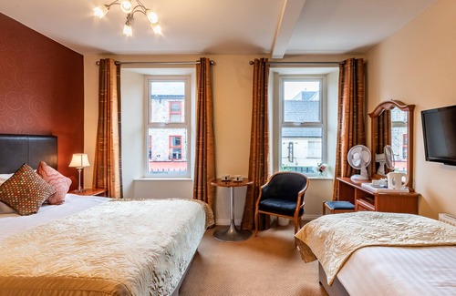 Kenmare House | Discover Foley's Kenmare: Family-Friendly with Breakfast
