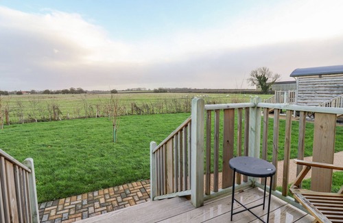 Ryther Cottage | Enchanting Folklore Cottage: A Romantic Retreat in Tadcaster