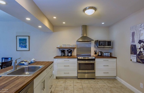 Key West Condo | Experience Oceanfront Bliss at Follow the Sun Condo