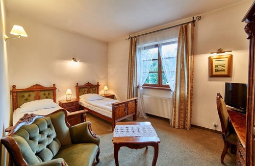 Mszana Dolna Hotel | Indulge at Folwark Stara Winiarnia with Spa & Dining
