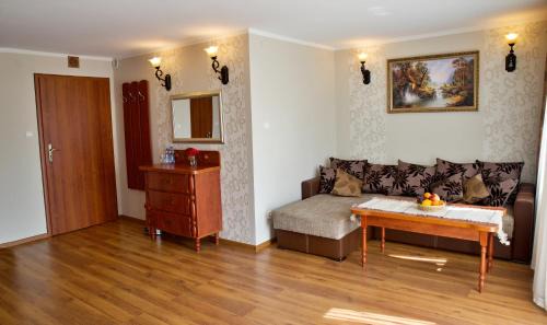 Zareby Koscielne Bed & Breakfast | Discover U Sarnowskich: Pet-Friendly with Top Ratings