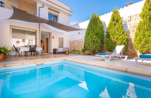 Muro Villa | Family-Friendly Foners Mallorquins with Pool - 4-Star Comfort