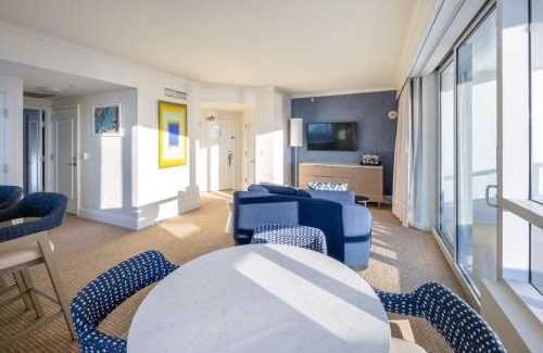Mid Beach Apartment | Ocean View Comfort at Fontainebleau Hotel - 4 Star Experience