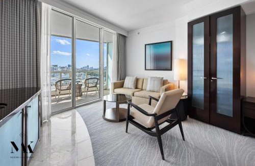 Mid Beach Apartment | Discover FontaineBleau Resort: Ocean & Bay View Balcony