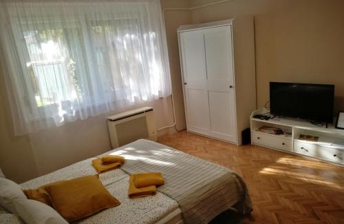 Mako Apartment | Guest Rated 9.9: Family-Friendly Stay at Fontana Apartman
