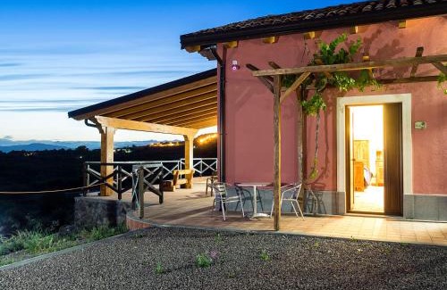 Santa Maria di Licodia Apartment | Discover Fontana del Cherubino with Oceanfront Views