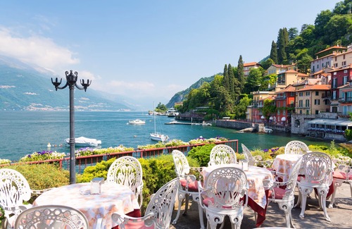 Fiumelatte Apartment | Relaxing Fontana Del Lago Apt. 5 with Spa & Breakfast