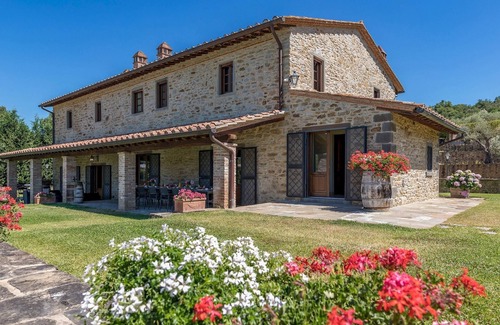 Ferretto Villa | Discover Fontanicchio 14: Your Family-Friendly Retreat