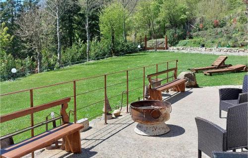 San Giustino House | Inviting Fontanile: Pet-Friendly Oasis with Pool Access