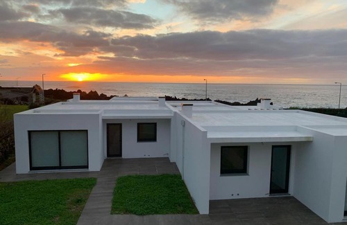 Lajes das Flores Apartment | Unforgettable Family Retreat at Fonte da Via - 10/10 Rating