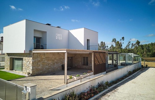 Leiria Bed & Breakfast | Exceptional Fonte Seca GuestHouse with Oceanfront Pool