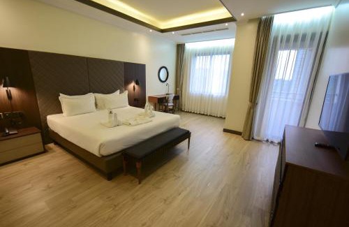 Central Kampala Apartment | Elegant Fontis Residences Hotel with Oceanfront Views