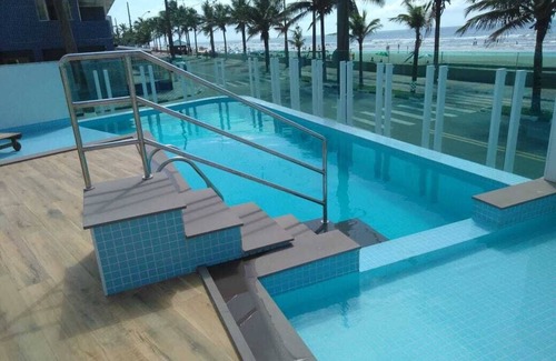 Mongagua Apartment | Beachfront Retreat at Foot in the Sand - Mongaguá