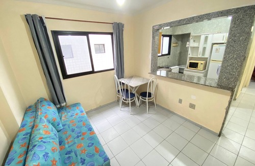 Ocian House | Beachfront Retreat: Pet-Friendly Stay with Spa & Breakfast