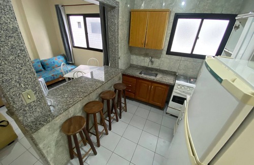 Ocian House | Beachfront Retreat: Pet-Friendly Stay with Spa & Breakfast