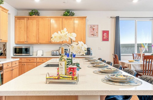 Salinas House | Impressive Home for 16 with Cozy Fire Pit & Gazebo