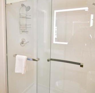 North Auburn Hotel | Welcoming Foothills Motel: Rated 8.7 with Pool & Pet Options