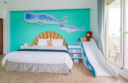 Dongshan Bed & Breakfast | Discover Footprint Garden B&B: Family Friendly with Breakfast