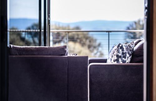 Coles Bay House | Experience Footprints 2: Oceanfront Retreat with Top Ratings