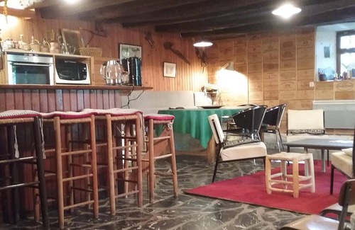 Ens House | Family-Friendly Barn Stay with Ocean Views in ENS