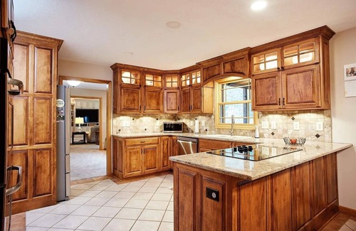 Bloomington House | Explore Bloomington: Pet-Friendly 4-Bedroom Retreat with WiFi