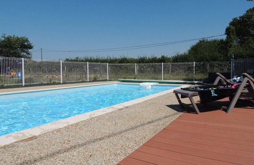 Grandcamp-Maisy Apartment | Charming Getaway with Pool, Kitchen & Pet-Friendly Comfort