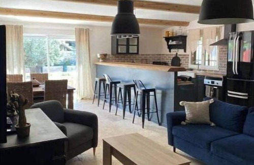 Fourques House | Nature Retreat with Ocean Views and Spa Amenities