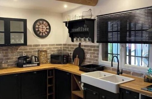 Fourques House | Nature Retreat with Ocean Views and Spa Amenities