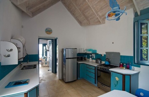 Princess Margaret Bay Apartment | Discover Paradise at Princess Margaret Beach - 9.8 Guest Rated