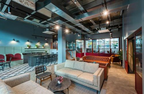 Redbridge Apartment | For Students Only - The Valentine in London